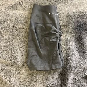 Med. selling it because it doesn’t fit me right. Worn once.